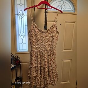 Hollister flower summer cream dress size M